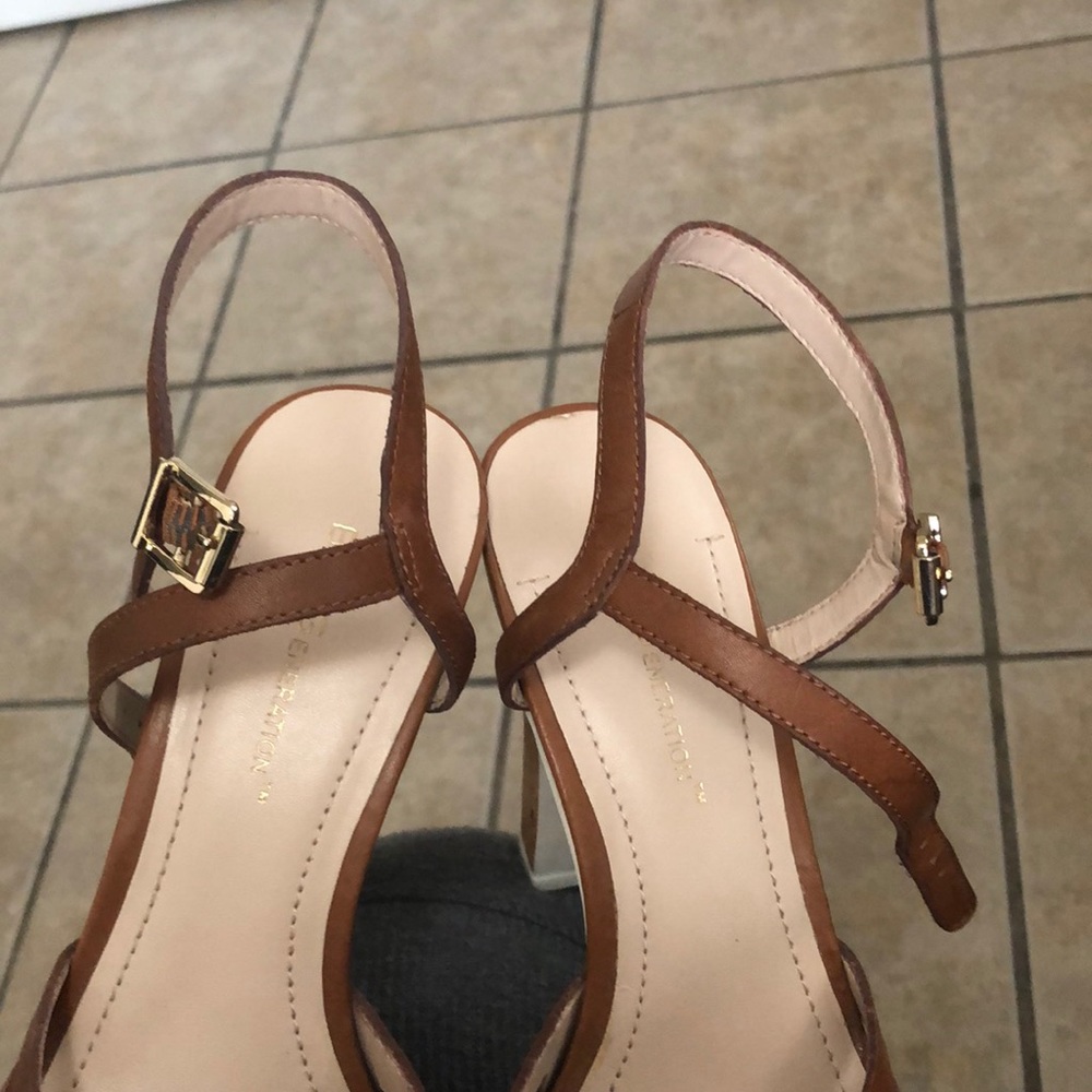 Heels - Picture 3 of 4